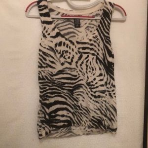 New York and Co Animal print tank